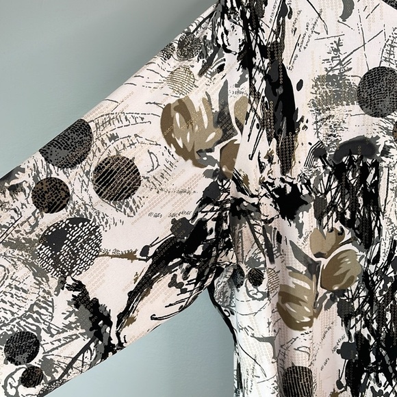 TanJay Abstract Print Relaxed Top Black White Taupe Long Sleeve Top Stretch 2X - Picture 5 of 10